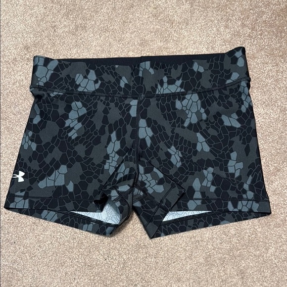 Under Armour Black and Gray Athletic Performance Shorts size large - Picture 1 of 3